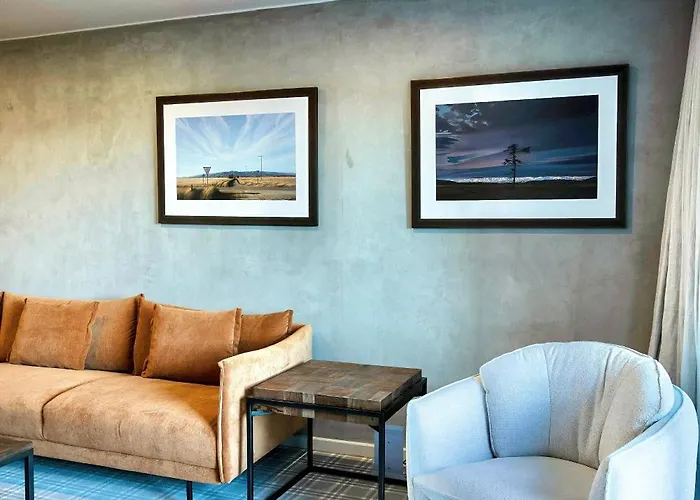 Oakridge Aparthotel 4*