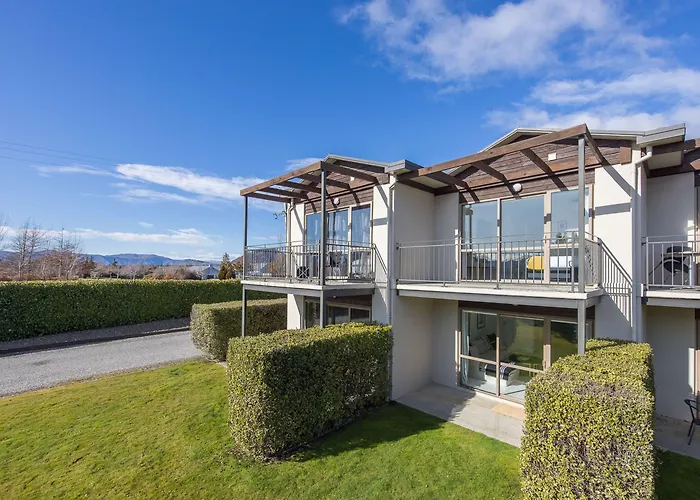 Oakridge Aparthotel