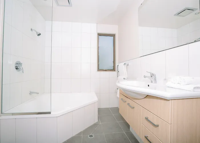 Oakridge Aparthotel 4*