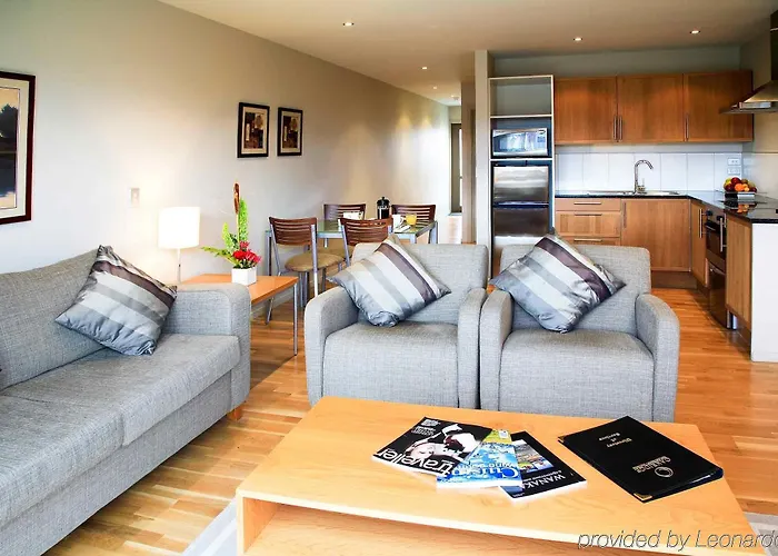 Oakridge Aparthotel